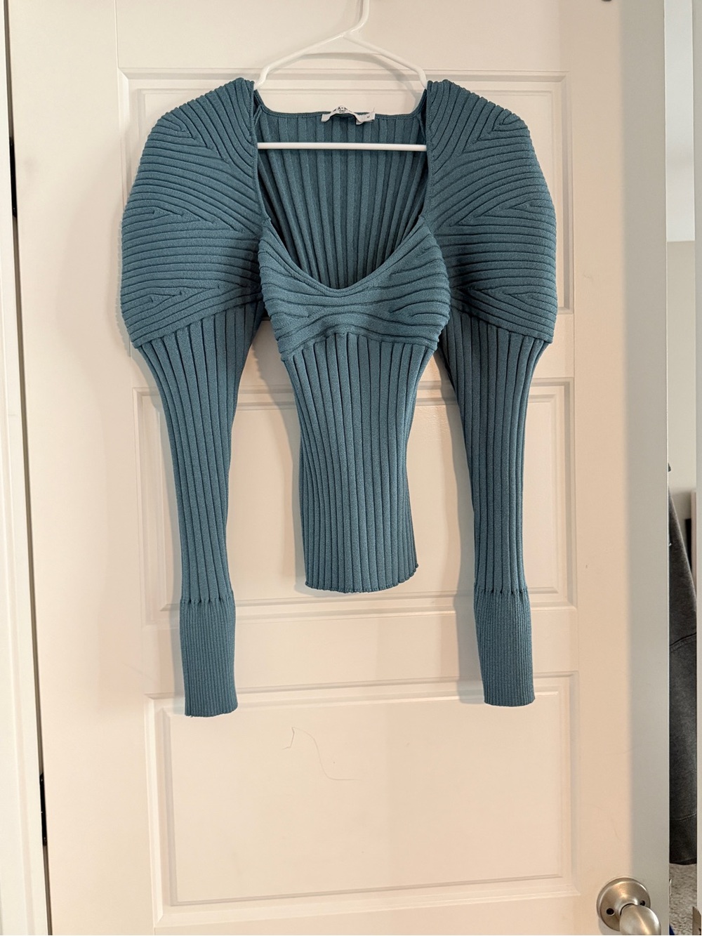 Ribbed Puff-Sleeve V-Neck Sweater in Teal Blue
